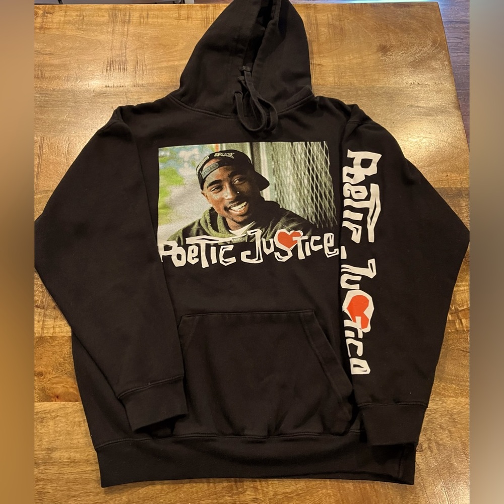 Men’s Poetic Justice sweatshirt size medium. Preowned in excellent condition.